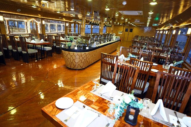 Dhow Cruise Dinner Marina - Entertainment after dinner