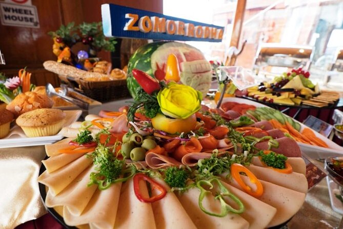 Dhow Cruise Dinner on Dubai Creek - Timing problems and service expectations