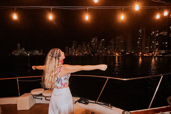 Dinner cruise on Cartagena's bay with Sibarita Master - Boarding the Sibarita Master