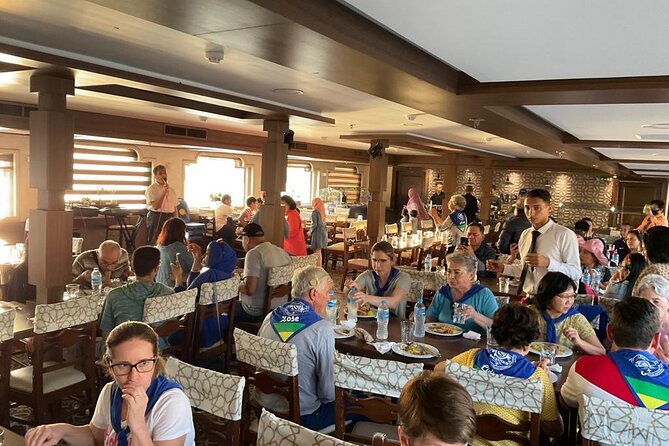 Dinner Cruise on the Nile River in Cairo with Pickup - Dinner with Egyptian and international choices