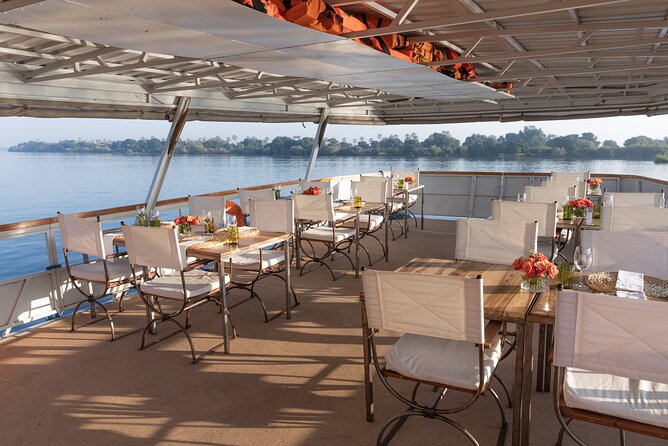Dinner Cruise on the Zambezi River - Cruising the upper Zambezi before dinner