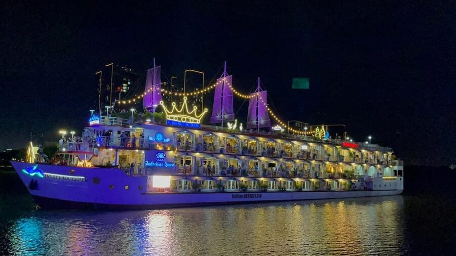 Dinner on Cruise on Saigon River - The Evening Begins in Central Ho Chi Minh City