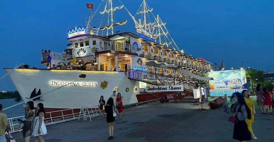 Dinner on Cruise Saigon River - Group tour - Pickup from Districts 1, 3, and 4