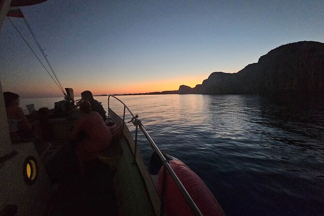 Dreamy Cruise sunset tour with dinner and unlimited wine! - What the dinner and unlimited wine are really worth