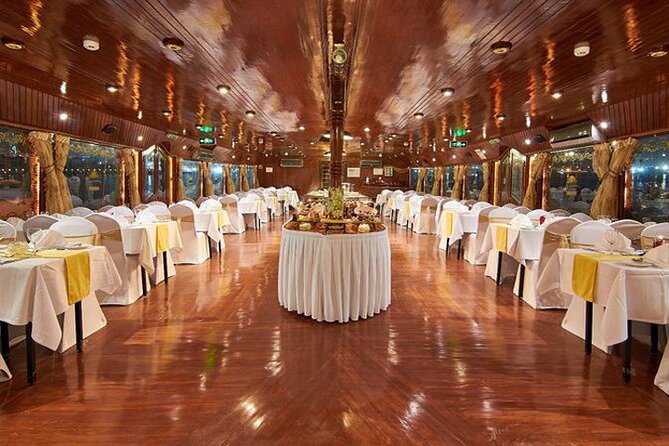 Dubai: 2-Hour Evening Dhow Cruise and Dinner - Boarding a traditional dhow