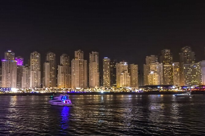 Dubai 5 Star Marina Dhow Cruise Dinner with Transfers - Boat changes and the meaning of five star