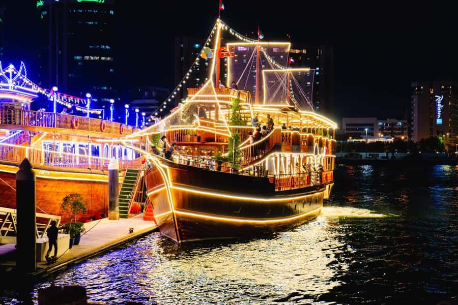 Dubai: Al Seef Largest Dhow Dinner Cruise with Live Show - Key details before you book