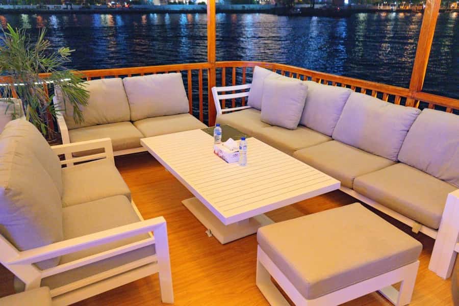 Dubai: Al Seef Largest Dhow Dinner Cruise with Live Show - Who will enjoy this dhow cruise most