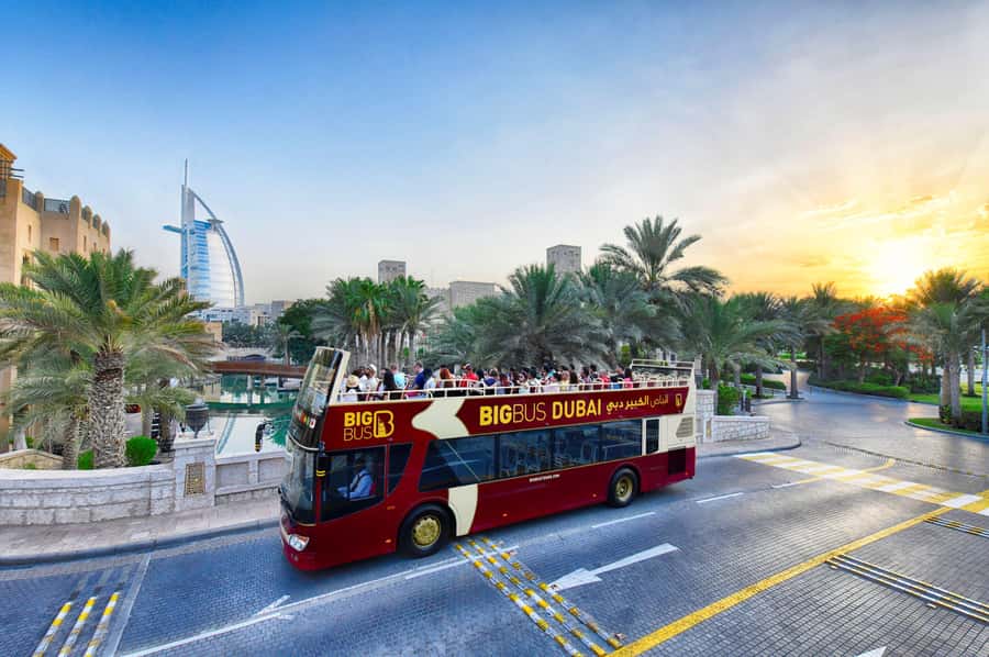 Dubai: Big Bus Panoramic Night Tour & Optional Dinner Cruise - Starting at Dubai Mall and finding the bus