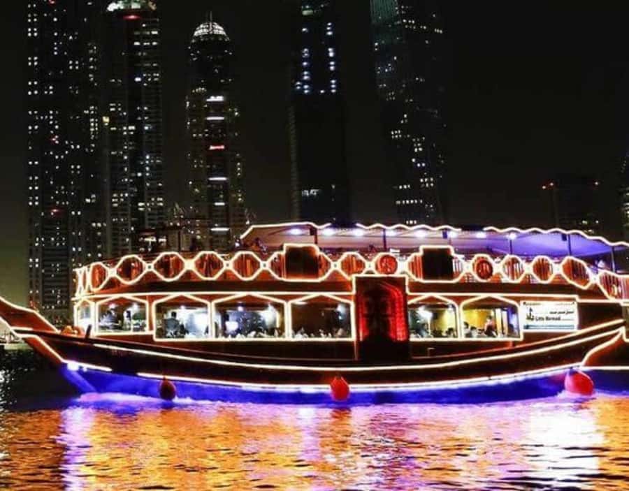 Dubai: Dhow Dinner Cruise on Creek or Marina with Live Shows - The buffet: useful, filling, and not fine dining