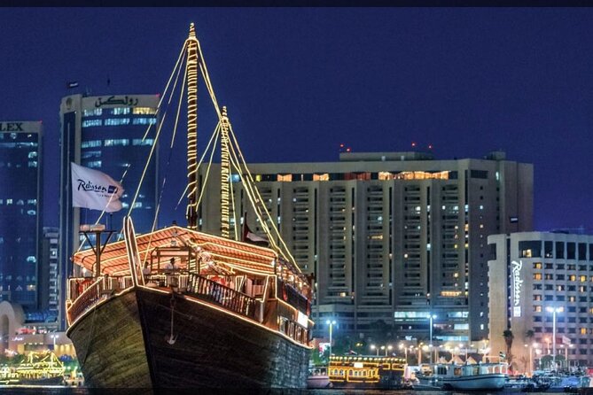 Dubai Iconic Helicopter Tour and Dhow Cruise Dinner Marina Combo - Dinner on Dubai Marina