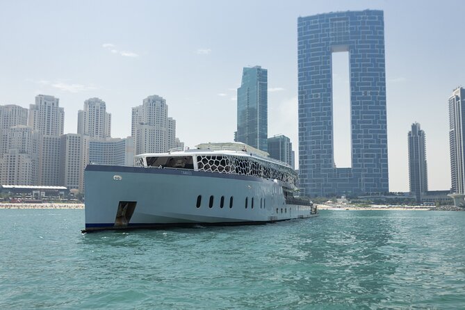 Dubai: Lotus Mega Yacht 3-Hours Dinner Cruise Tour - Standard and VIP packages need careful checking