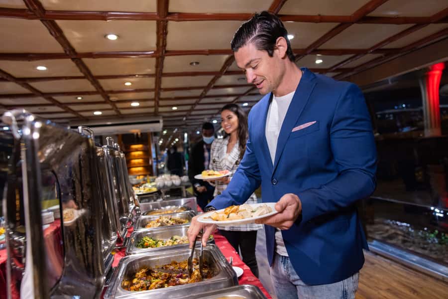 Dubai: Luxury Canal Dinner Cruise with Optional Transfers - Who should choose this cruise?
