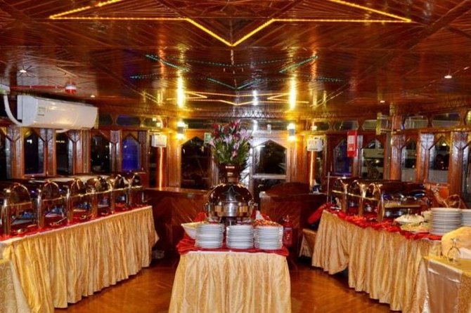 Dubai Marina Cruise Dinner with Entertainment Show - The 90-minute to two-hour route