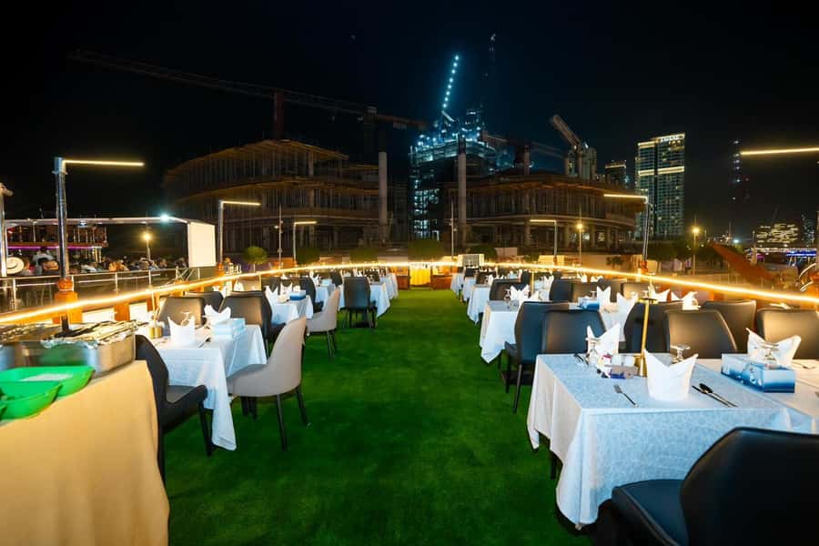 Dubai: Marina Dream Sea Lounge Cruise Dinner - Getting to Gate 2 at Dubai Harbour