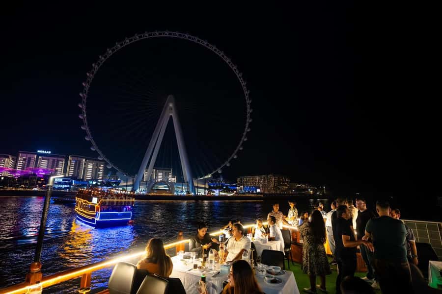 Dubai: Marina Dream Sea Lounge Cruise Dinner - Who will enjoy this evening most?