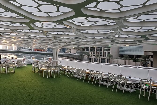 Dubai Marina Luxury Cruise w/ 5 Star Buffet Dinner & Transfer - Upper deck or air-conditioned lower deck?
