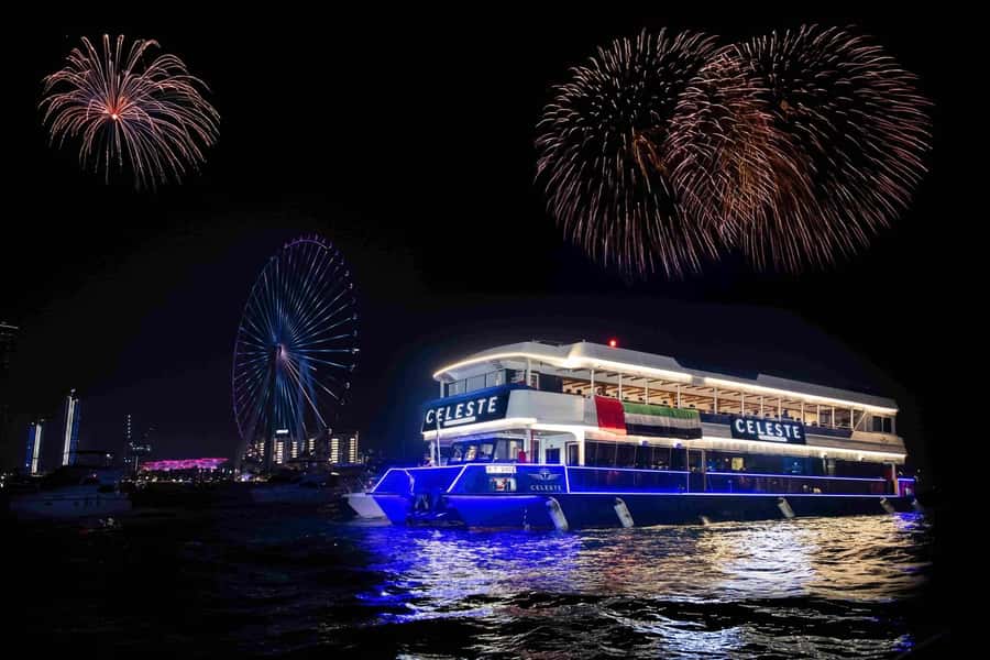 Dubai Marina: Luxury Dinner Cruise, Live Show, Open Bar & DJ - Why this Dubai Marina cruise works so well
