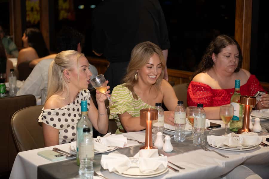 Dubai Marina: Luxury Dinner Cruise, Live Show, Open Bar & DJ - The route and views you should watch for