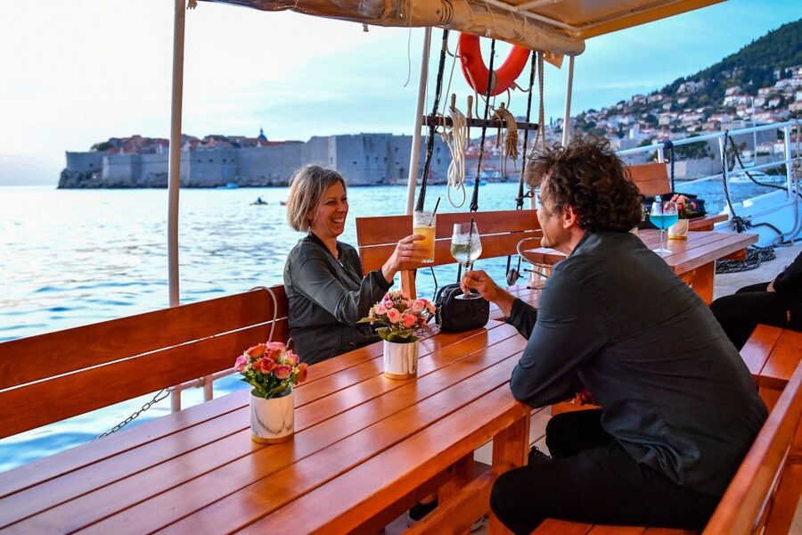 Dubrovnik: Sunset Dinner Cruise around the Old Town - Should you book Dubrovnik’s sunset dinner cruise?