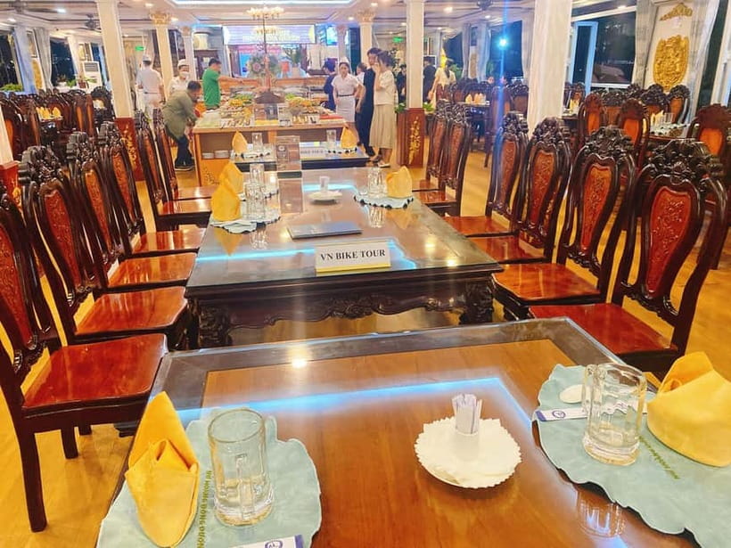 Experience Dinner On Luxury Cruise Along Saigon River - The 18:45 Pickup and What It Adds