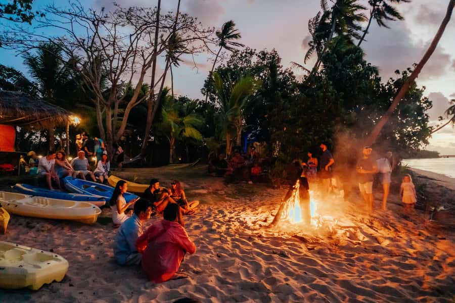 Fiji: Sunset Cruise with Dinner and Fire Show - Who will enjoy this Fiji evening?