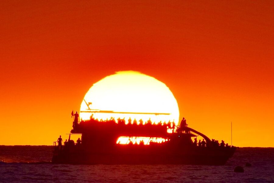 From Hawaii: Historical Dinner Cruise Tour to Kealakekua Bay - Kealakekua Bay and Captain Cook’s Monument