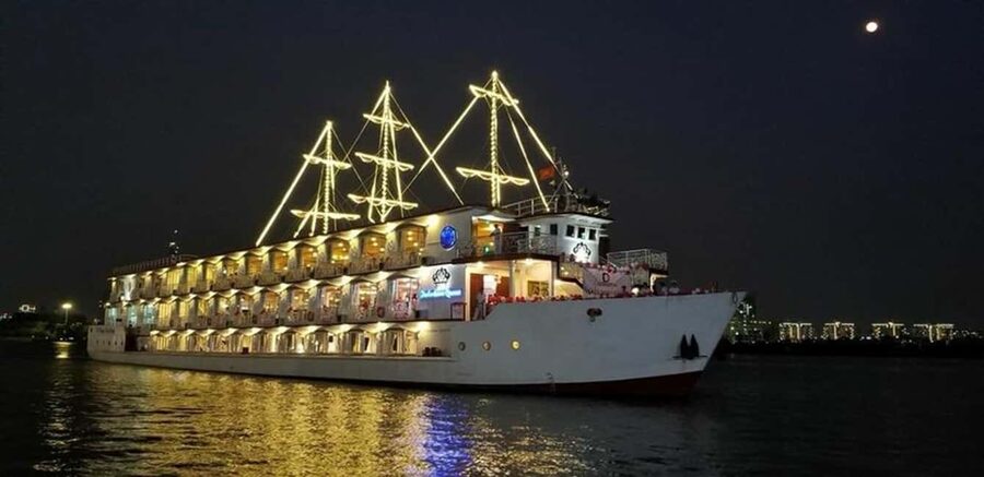 From Ho Chi Minh: Dinner on cruise Saigon (Private Table) - Key points to know before booking
