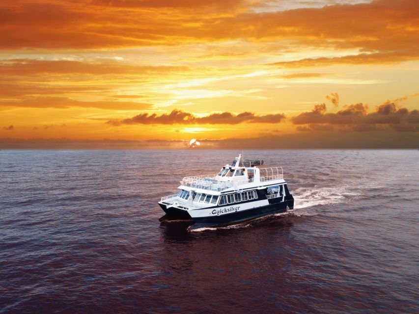 From Ma'alaea: Sunset Dinner Cruise Aboard the Quicksilver - Drinks, music, and the mood onboard
