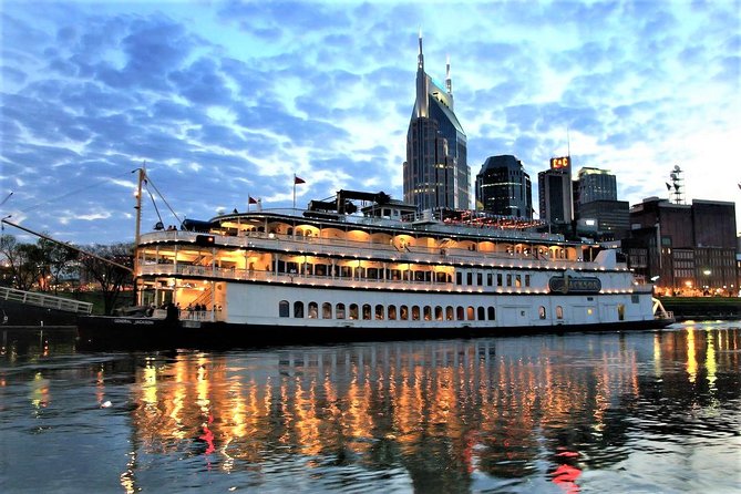 General Jackson Showboat Lunch or Dinner Cruise in Nashville - Boarding at Gray Line Tours and getting to the river