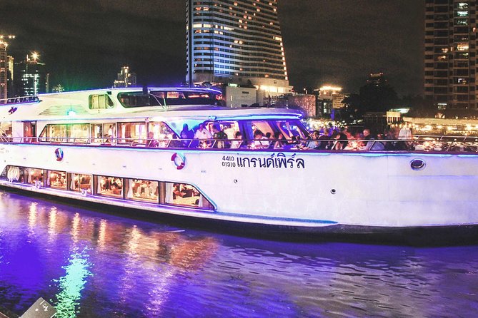 Grand Pearl Dinner Cruise: Dining & Live Performances - Wat Arun, the Grand Palace, and Wat Phra Kaew from the river