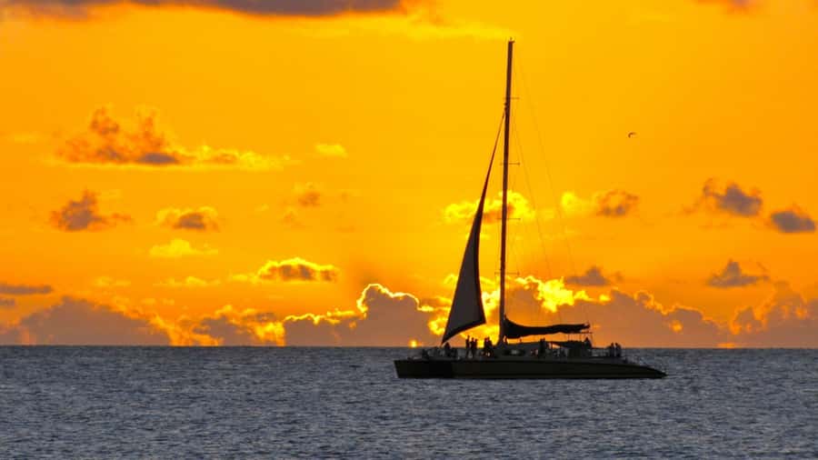 GrandBay-Sunset Cruise with Event Dinner for Private Groups - Key points at a glance
