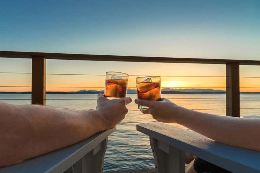 GrandBay-Sunset Cruise with Event Dinner for Private Groups - Music and the mood onboard