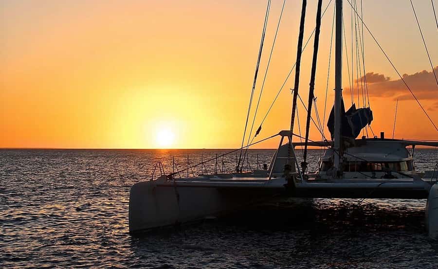 GrandBay-Sunset Cruise with Event Dinner for Private Groups - What the four hours feel like