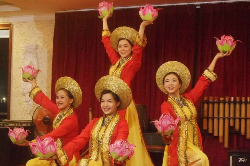 HCM: Saigon River Dinner Cruise - Key points at a glance