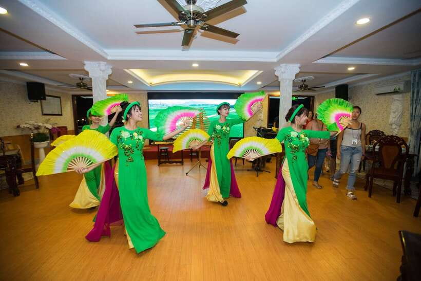 HCM: Saigon River Dinner Cruise - Car transfer or scooter ride?