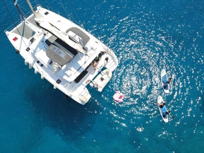 Heraklion: Dia Island Catamaran Cruise with Dinner and Wine - Boarding at Heraklion’s Marina Café