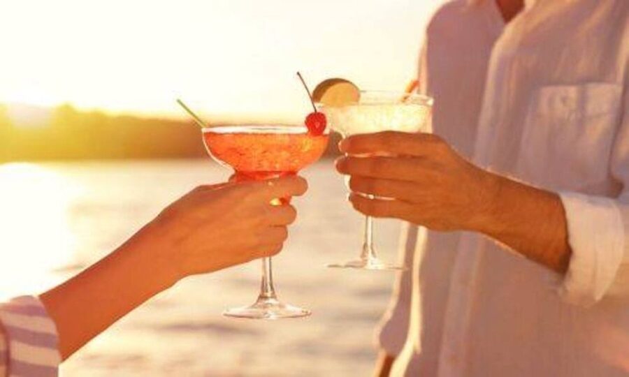 Hilton Head Island: Sunset Dinner Cruise - Dinner includes three courses and table service