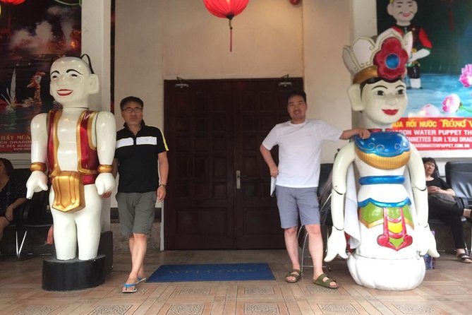 Ho Chi Minh City by Night including Water Puppet Show and Dinner on cruise - A simple evening with two very different acts