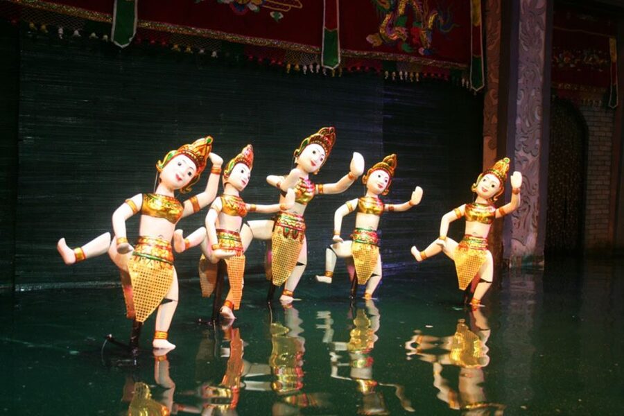 Ho Chi Minh City: Water Puppet Show and Dinner Cruise - How the schedule feels from 17:30 to 21:30