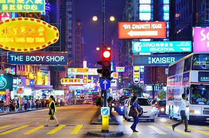 Hong Kong Afternoon Sightseeing Tour Plus Dinner Cruise with Hotel Pickup from Kowloon area - The Star Ferry is a small ride with real character