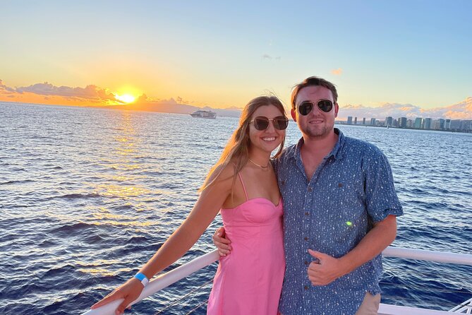Honolulu Sunset Dinner Cruise with Friday Fireworks Show - A sunset cruise built around Waikiki’s Friday fireworks