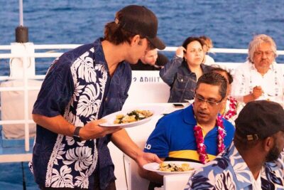 Honolulu Sunset Dinner Cruise with Friday Fireworks Show