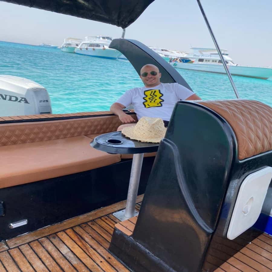 Hurghada: Private Dinner and Sunset Yacht Cruise - Snorkeling, swimming, and a possible island stop