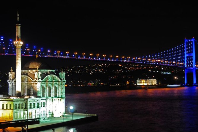 Istanbul Bosphorus Dinner Cruise and Turkish Night Show with DJ - Crossing toward Beylerbeyi Palace and Asia