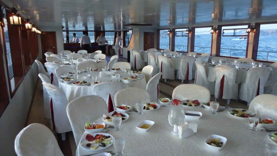 Istanbul Bosphorus Dinner Cruise &Entertainment hotel pickup - Dinner: a broad Turkish-style set menu