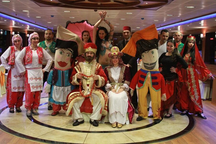 Istanbul: Bosphorus Dinner Cruise Incl. Drinks with Transfer - Under the Bosphorus Bridge and toward Rumeli Fortress