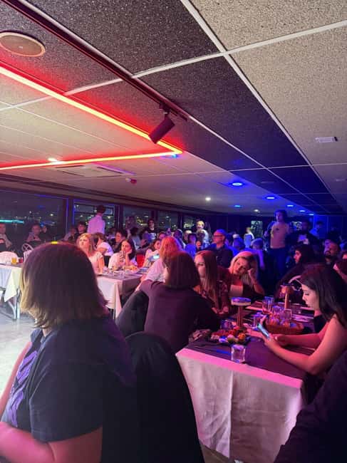 İstanbul:Bosphorus Dinner Cruise & Soft and Alcohol Drinks - Entertainment from whirling dervishes to flamenco