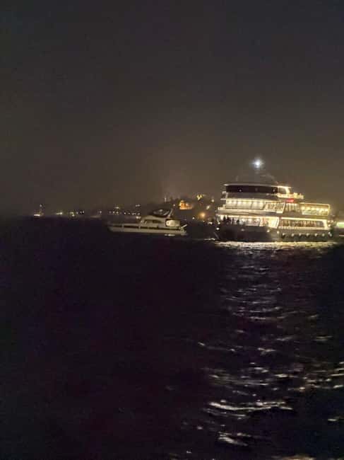 İstanbul:Bosphorus Dinner Cruise & Soft and Alcohol Drinks - Should you book the Bosphorus dinner cruise?