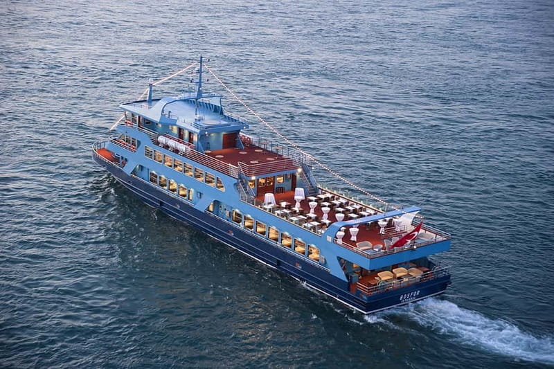 Istanbul: Bosphorus Dinner Cruise & Turkish Night Show - Dining Between Europe and Asia